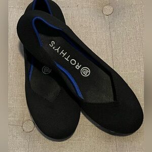 Rothy’s Round Toe flats in black